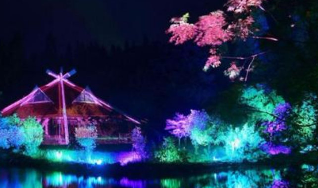 創(chuàng)新推出“VR+政務(wù)服務(wù)”、“VR+智慧安防”